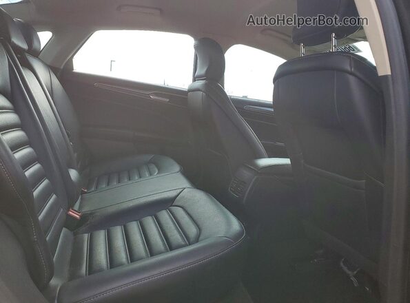 3FA6P0CD9KR147334 2019 FORD FUSION Charcoal Widok tylnych siedzeń