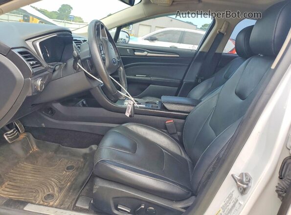 3FA6P0D92JR138547 2018 FORD FUSION White Вид салону спереду