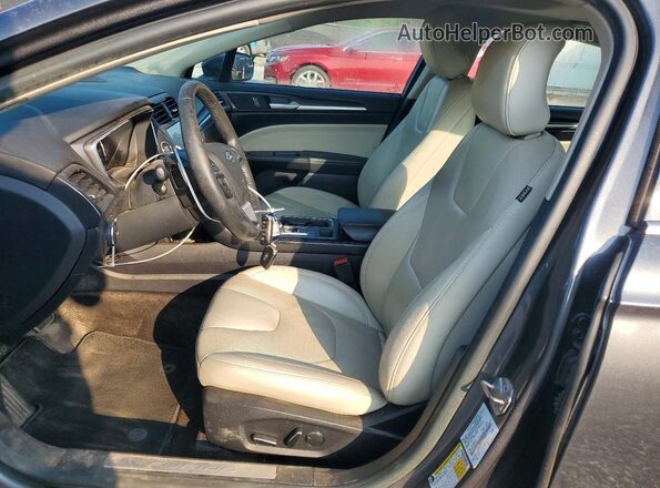3FA6P0D94JR168875 2018 FORD FUSION Gray Вид салону спереду