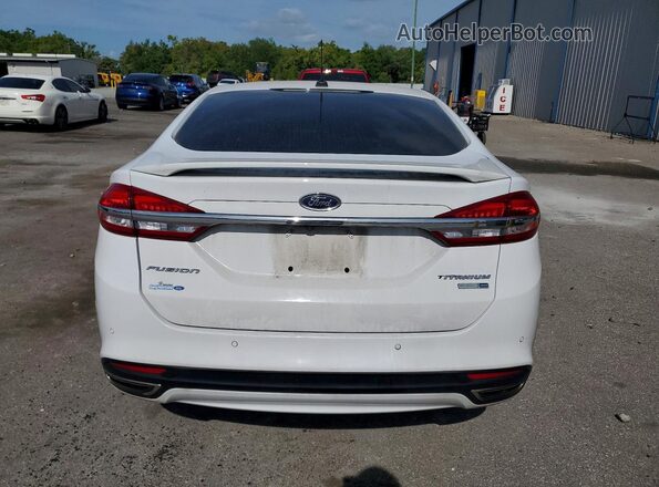 3FA6P0D9XJR188239 2018 FORD FUSION White Вид ззаду