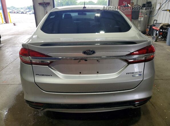 3FA6P0D9XJR234197 2018 FORD FUSION Silver Вид ззаду
