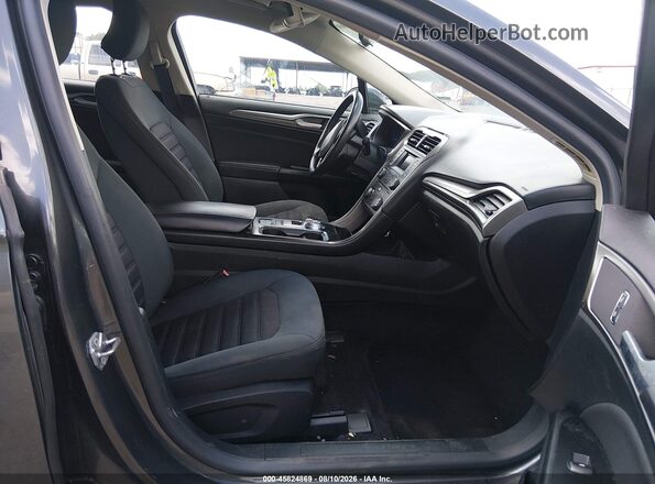 3FA6P0G70HR346799 2017 FORD FUSION Gray Front interior view