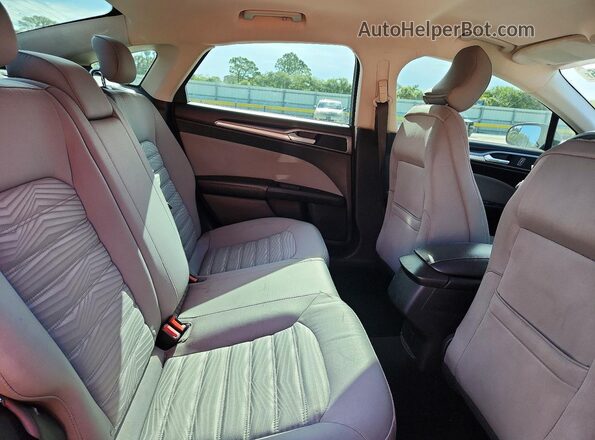 3FA6P0G71GR275501 2016 FORD FUSION Gray Widok tylnych siedzeń