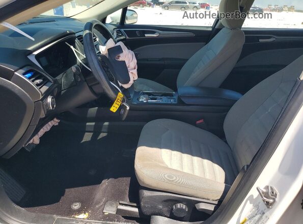 3FA6P0G71HR221200 2017 FORD FUSION White Widok wnętrza z przodu