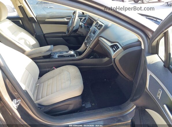 3FA6P0G71HR287360 2017 FORD FUSION Gray Widok wnętrza z przodu