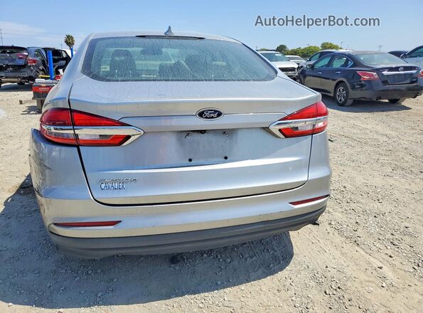 3FA6P0G71LR105374 2020 FORD FUSION Серебряный Вид сзади