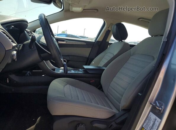 3FA6P0G71LR105374 2020 FORD FUSION Серебряный Вид салона спереди