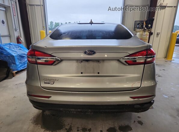 3FA6P0G71LR160259 2020 FORD FUSION Silver Rear view