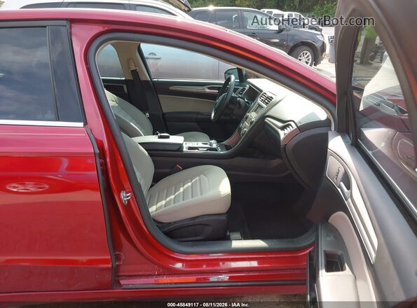 3FA6P0G72JR193655 2018 FORD FUSION Red Widok wnętrza z przodu