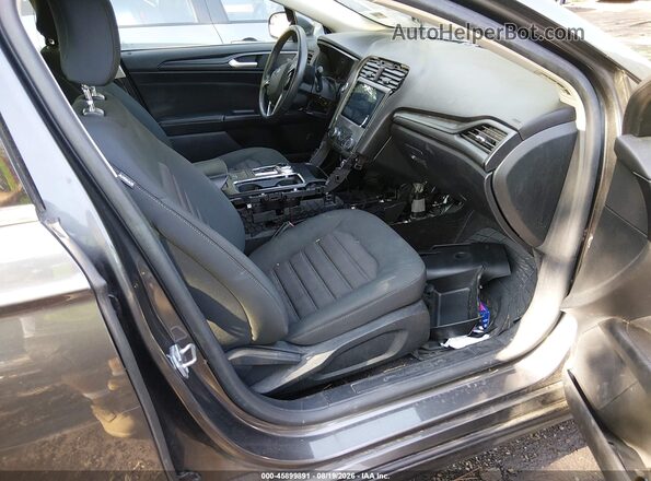 3FA6P0G72JR272517 2018 FORD FUSION Gray Widok wnętrza z przodu