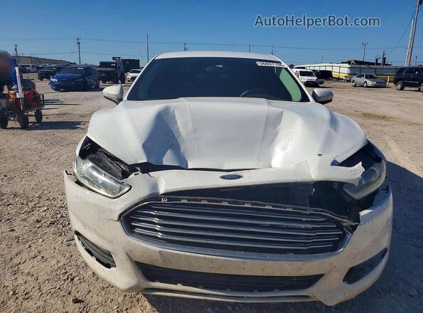 3FA6P0G74GR327588 2016 FORD FUSION White Widok z przodu