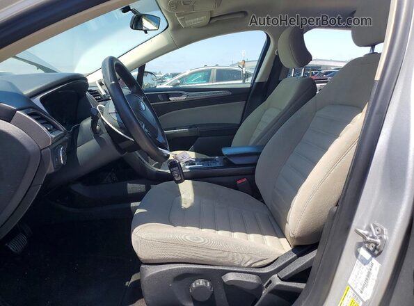 3FA6P0G75JR167597 2018 FORD FUSION Silver Front interior view