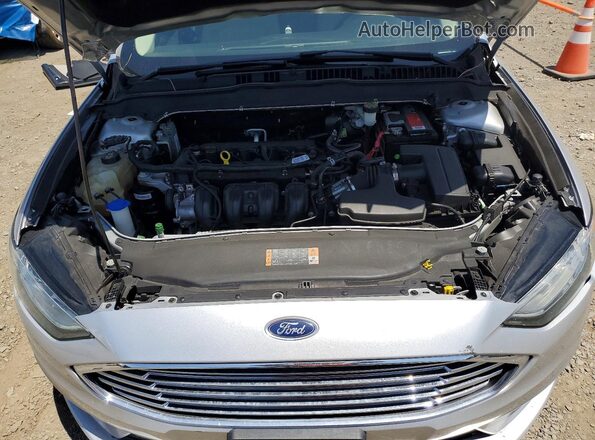 3FA6P0G75JR167597 2018 FORD FUSION Silver Rear interior view