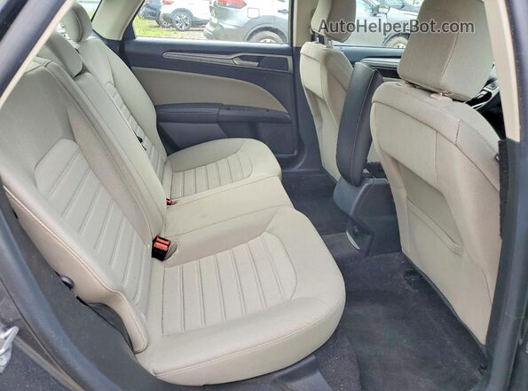 3FA6P0G7XLR142682 2020 FORD FUSION Gray Widok tylnych siedzeń