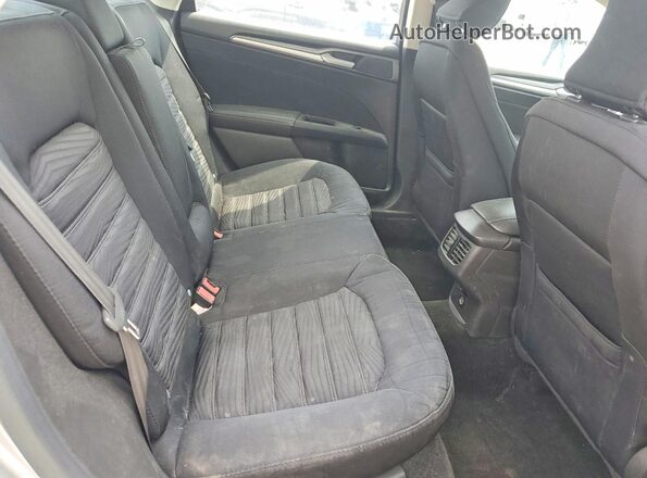 3FA6P0H70GR239636 2016 FORD FUSION Silver Widok tylnych siedzeń