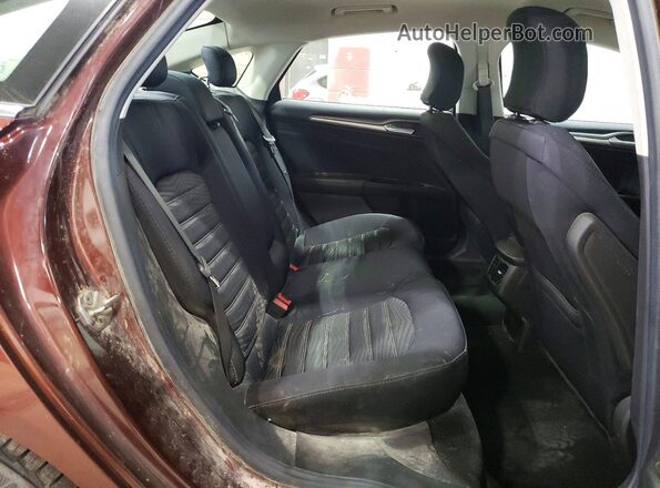 3FA6P0H70GR315212 2016 FORD FUSION Maroon Vista de los asientos traseros
