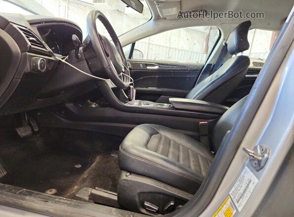 3FA6P0H70JR107922 2018 FORD FUSION Silver Вид салону спереду