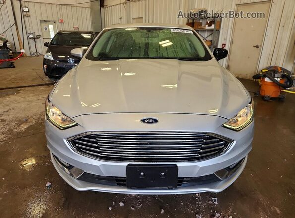 3FA6P0H70JR107922 2018 FORD FUSION Silver Вид спереду