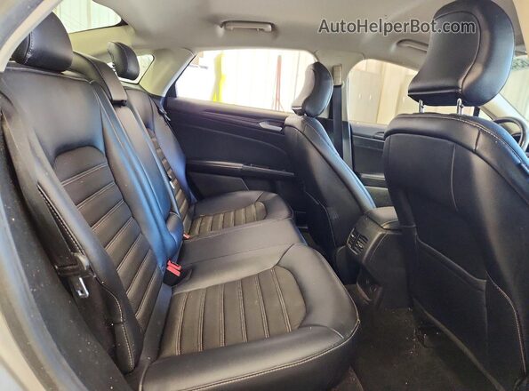3FA6P0H70JR107922 2018 FORD FUSION Silver Вид задніх сидінь