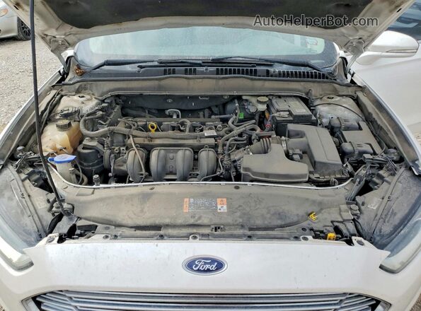 3FA6P0H71GR206449 2016 FORD FUSION White Widok wnętrza z tyłu