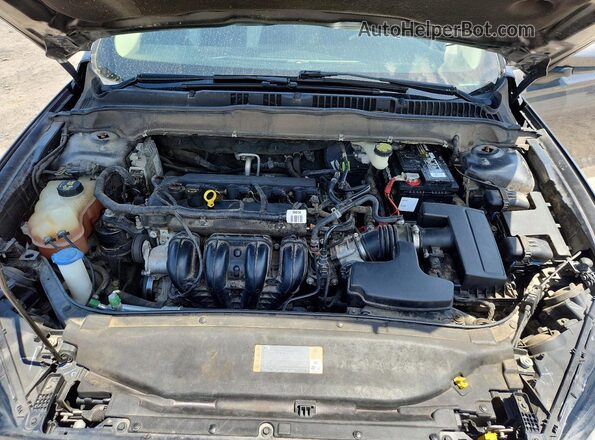 3FA6P0H71HR415028 2017 FORD FUSION Silver Вид задньої частини салону