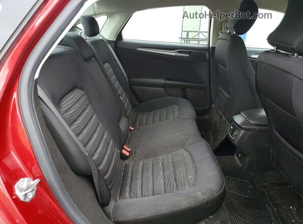 3FA6P0H72GR393961 2016 FORD FUSION Red Vista de los asientos traseros
