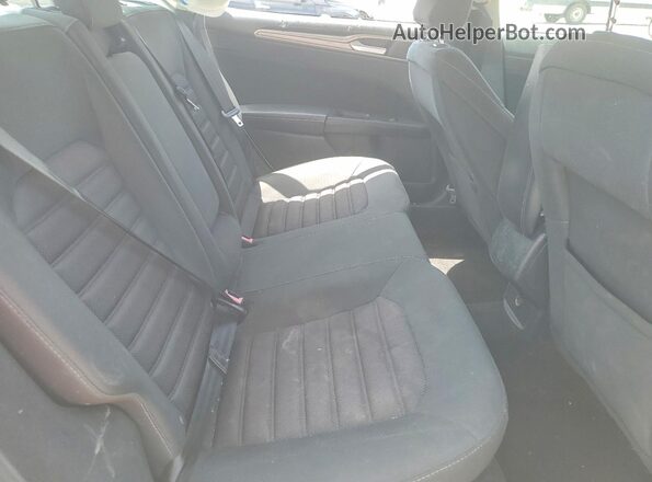 3FA6P0H72HR392715 2017 FORD FUSION Silver Vista de los asientos traseros