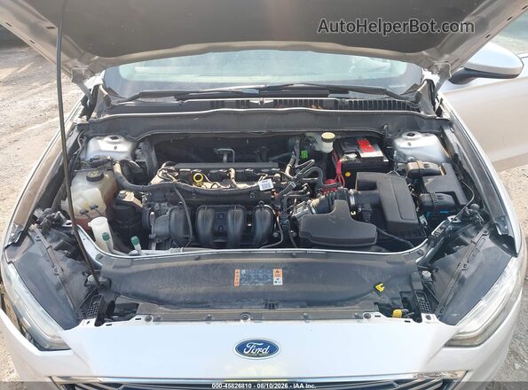 3FA6P0H73HR351591 2017 FORD FUSION Silver Widok z tyłu