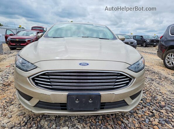 3FA6P0H73HR374952 2017 FORD FUSION Золотой Вид спереди