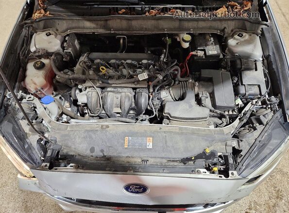3FA6P0H74JR227593 2018 FORD FUSION Silver უკანა სალონის ხედი