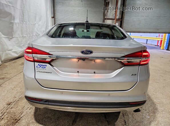 3FA6P0H74JR227593 2018 FORD FUSION Silver უკანა ხედი