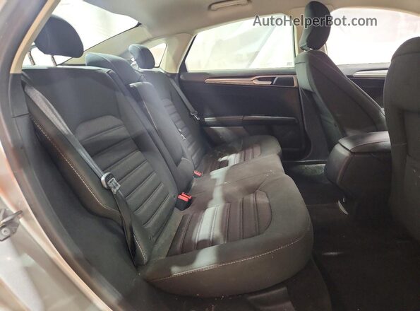 3FA6P0H74JR227593 2018 FORD FUSION Silver უკანა სავარძლების ხედი