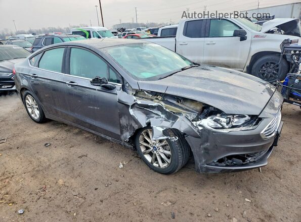 3FA6P0H76HR109359 2017 FORD FUSION Gray Delantero derecho