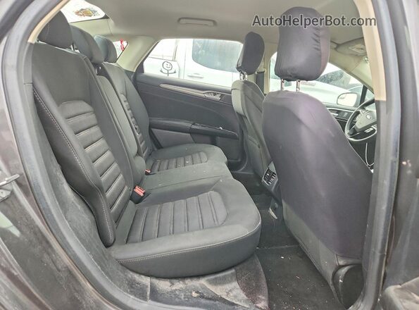 3FA6P0H76HR109359 2017 FORD FUSION Gray Vista de los asientos traseros