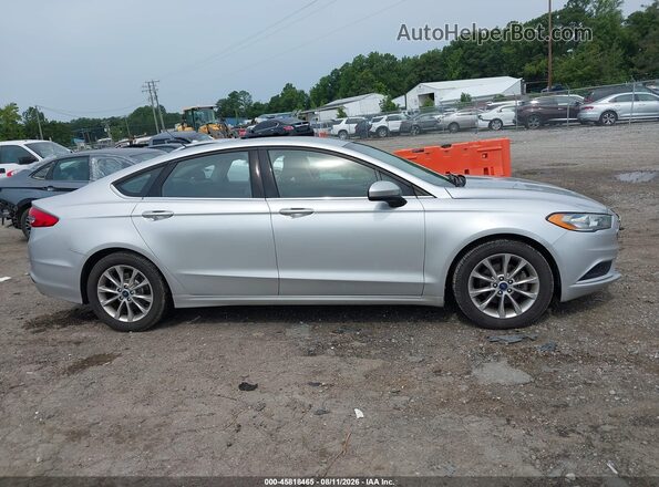 3FA6P0H76HR345039 2017 FORD FUSION Silver Vista interior trasera