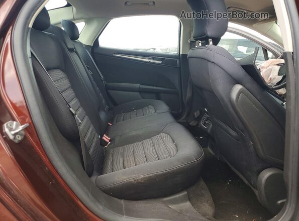 3FA6P0H77GR267692 2016 FORD FUSION Red Rear seats view