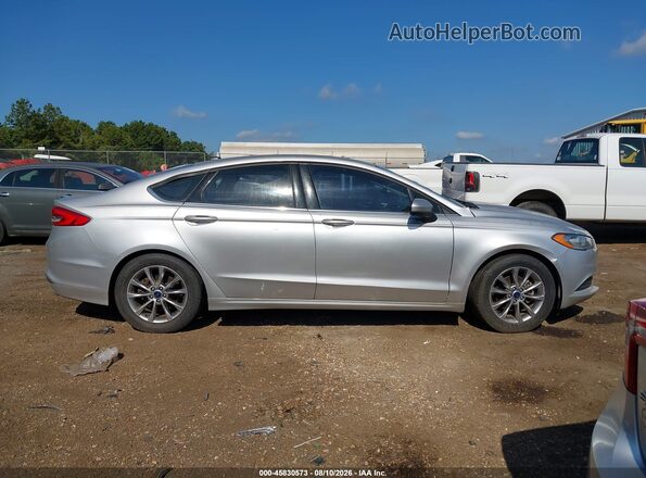 3FA6P0H77HR160143 2017 FORD FUSION Silver Vista interior trasera