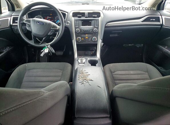 3FA6P0H77HR164418 2017 FORD FUSION Silver Dashboard view