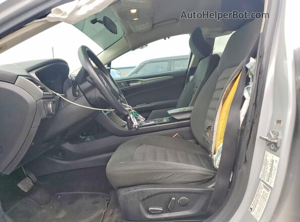 3FA6P0H77HR164418 2017 FORD FUSION Silver Front interior view