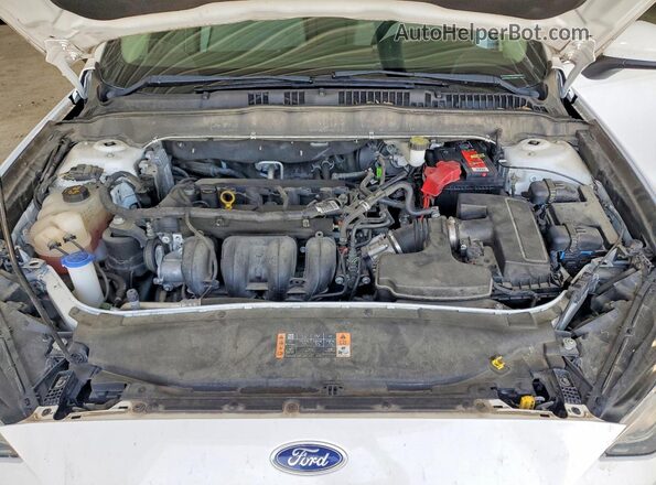 3FA6P0H77JR198087 2018 FORD FUSION White Вид задньої частини салону