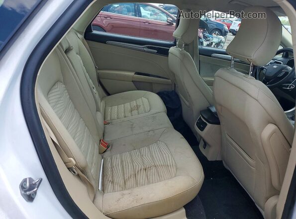 3FA6P0H79GR200592 2016 FORD FUSION White Rear seats view