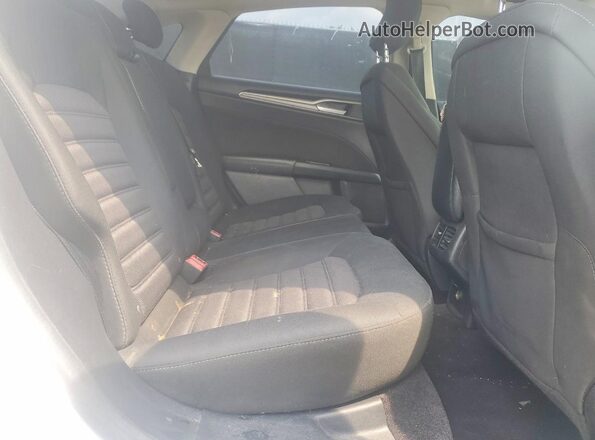 3FA6P0H79HR120470 2017 FORD FUSION White Widok tylnych siedzeń