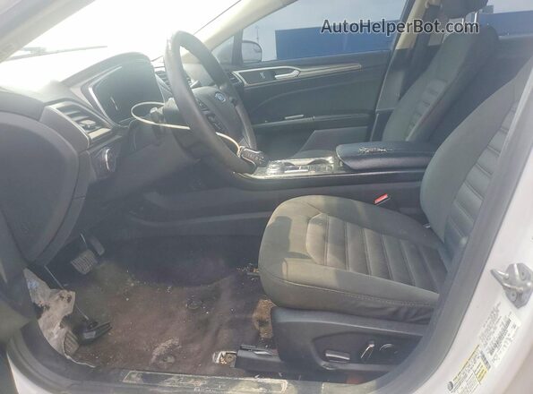 3FA6P0H79HR120470 2017 FORD FUSION White Widok wnętrza z przodu