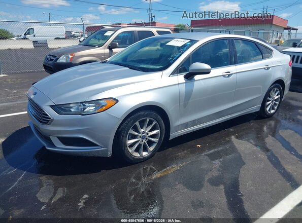 3FA6P0H79HR358786 2017 FORD FUSION Silver Przód lewy