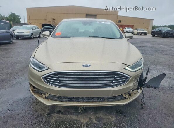 3FA6P0H95JR160164 2018 FORD FUSION Gold Front view