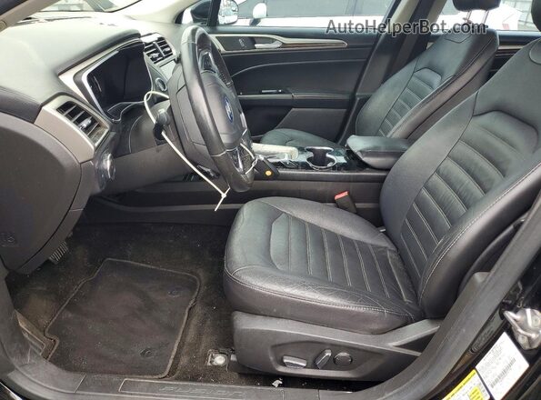 3FA6P0H9XGR247258 2016 FORD FUSION Черный Вид салона спереди