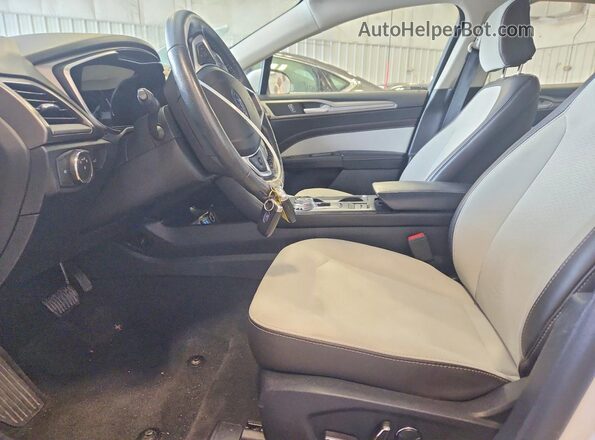 3FA6P0HD0LR247798 2020 FORD FUSION White Вид салону спереду
