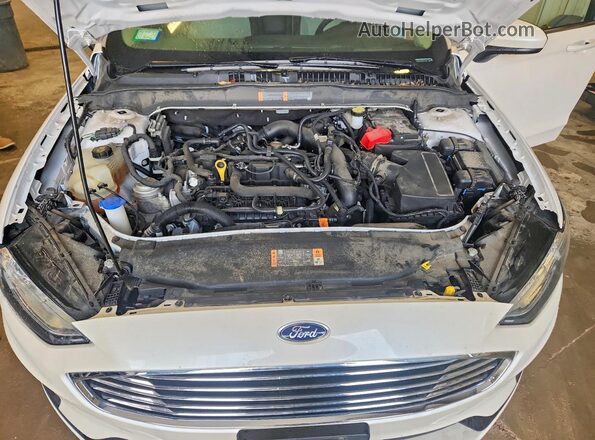3FA6P0HD0LR247798 2020 FORD FUSION White Вид задньої частини салону