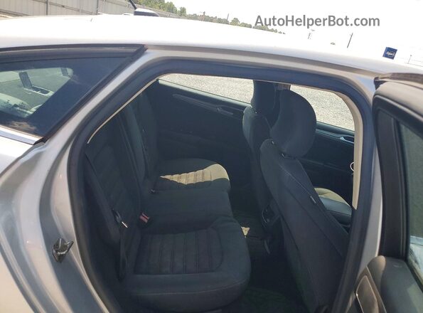 3FA6P0HD1HR249650 2017 FORD FUSION Silver Հետևի նստատեղերի տեսք