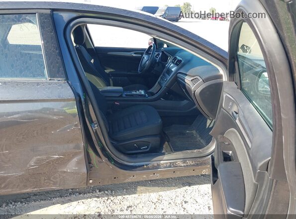 3FA6P0HD1HR372297 2017 FORD FUSION Серый Вид салона спереди